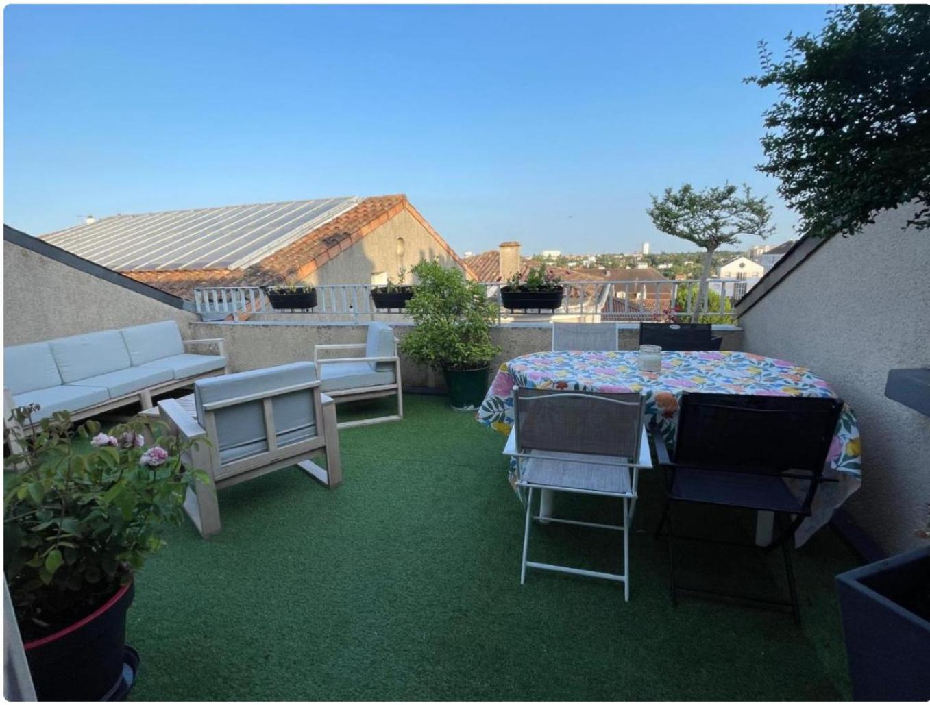 Grand Appartement Hypercentre Avec Terrasse Et Parking Поатие Екстериор снимка